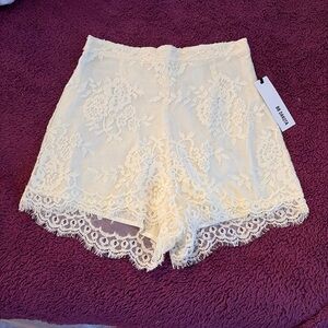 BB Dakota Lace Shorts Off White Vanilla Scalloped Hem High Rise Sz 2